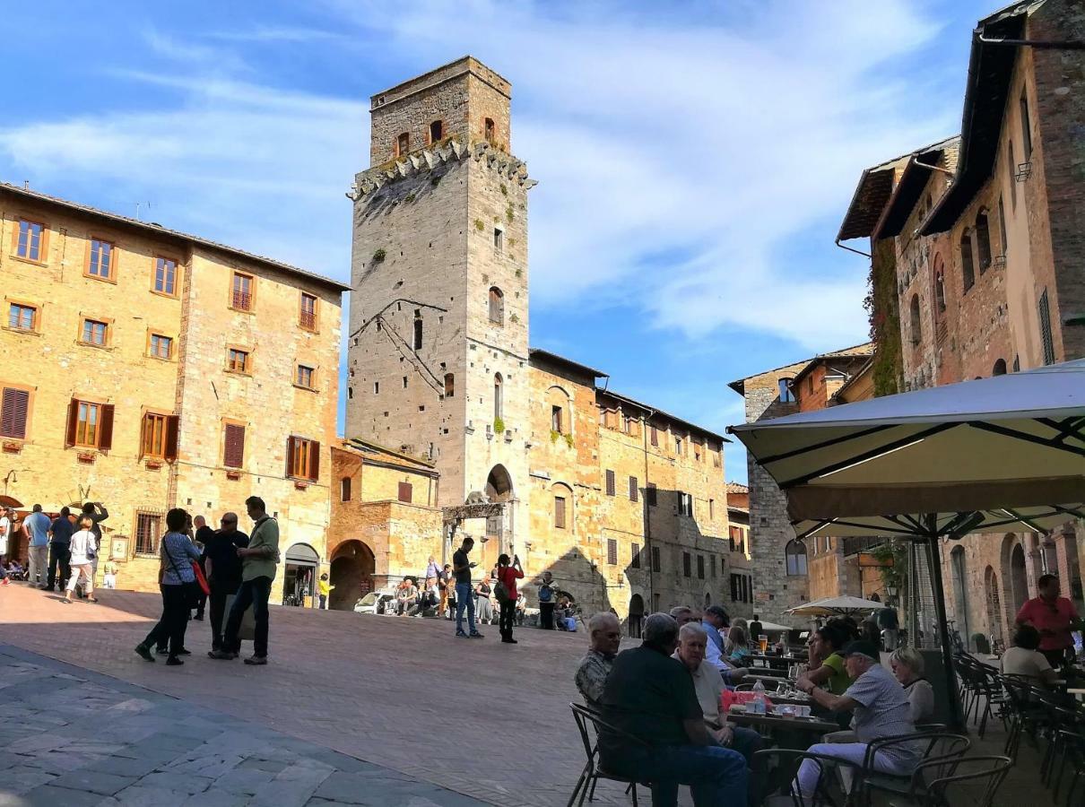 Sangi Studio Apartment - With Amazing View Of The Duomo San Gimignano Exteriér fotografie